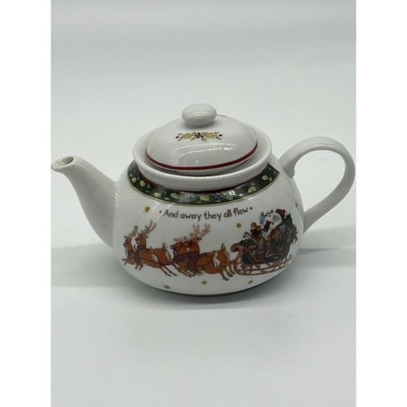 🎄Portmeirion Studios Fine Translucent Porcelain Mini Christmas Teapot - Picture 1 of 10